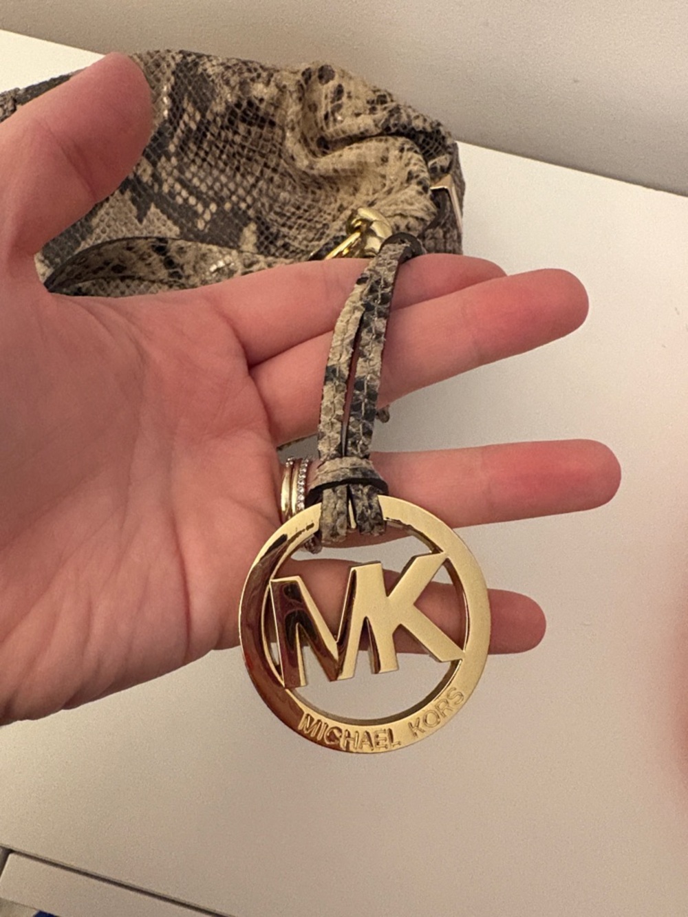 Michael Kors 🐍 Snake-Print Shoulder Bag - Picture 10 of 10